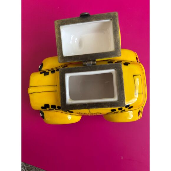New York Yellow Taxi Cab Ceramic Trinket Box Hand Painted 4" W - Picture 4 of 5